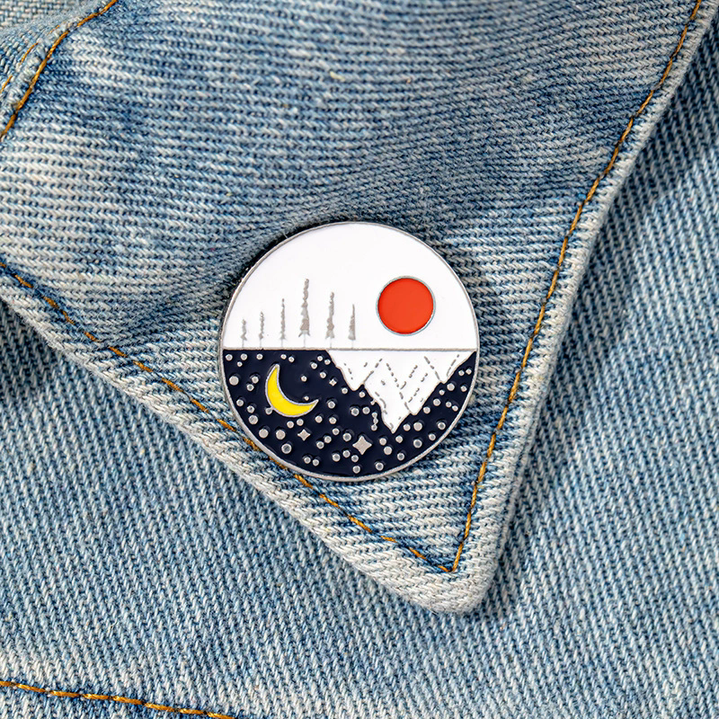 Outdoor Adventure Enamel Pins  - Outdoor Adventure Friends のレビューと価格