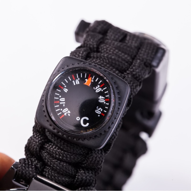Multifunctional Outdoor Watch  - Outdoor Adventure Kit のレビューと価格