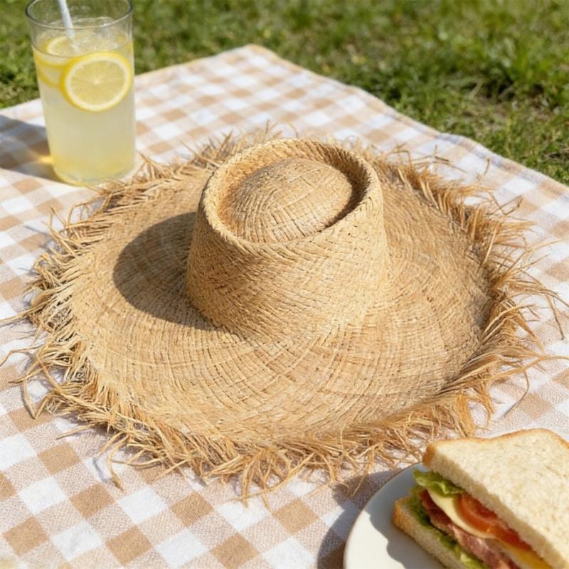 Elegant Distressed Trim Sun Ha - Outdoor Adventure Vacations のレビューと価格