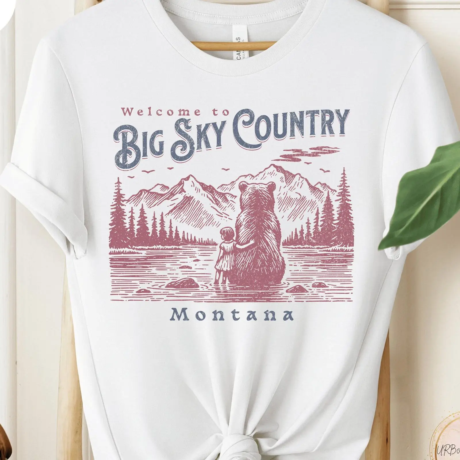 Big Sky Country Montana Bear T - Outdoor Adventure Vacations のレビューと価格